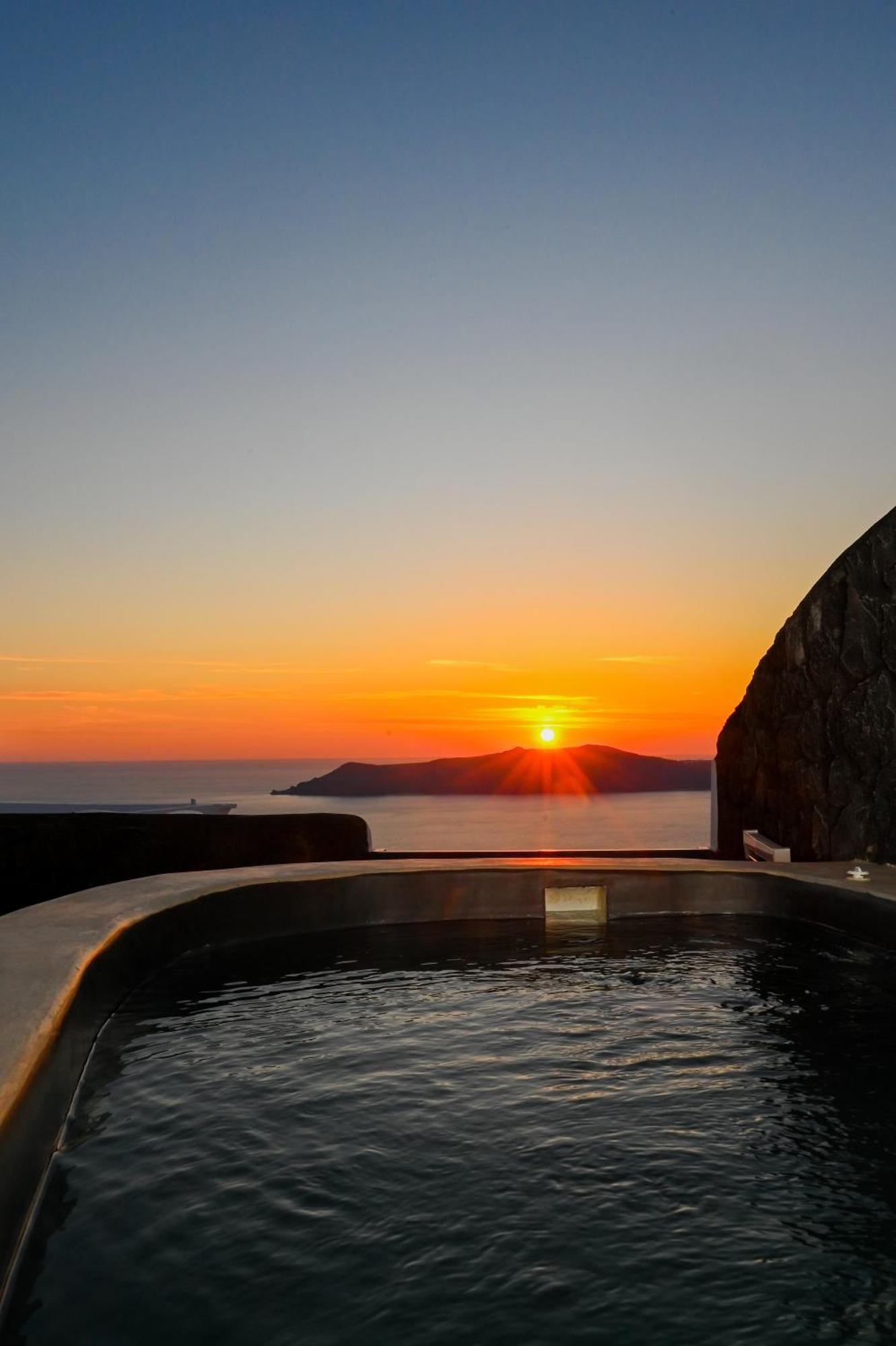 Three Bells Suites Firostefani Eksteriør bilde